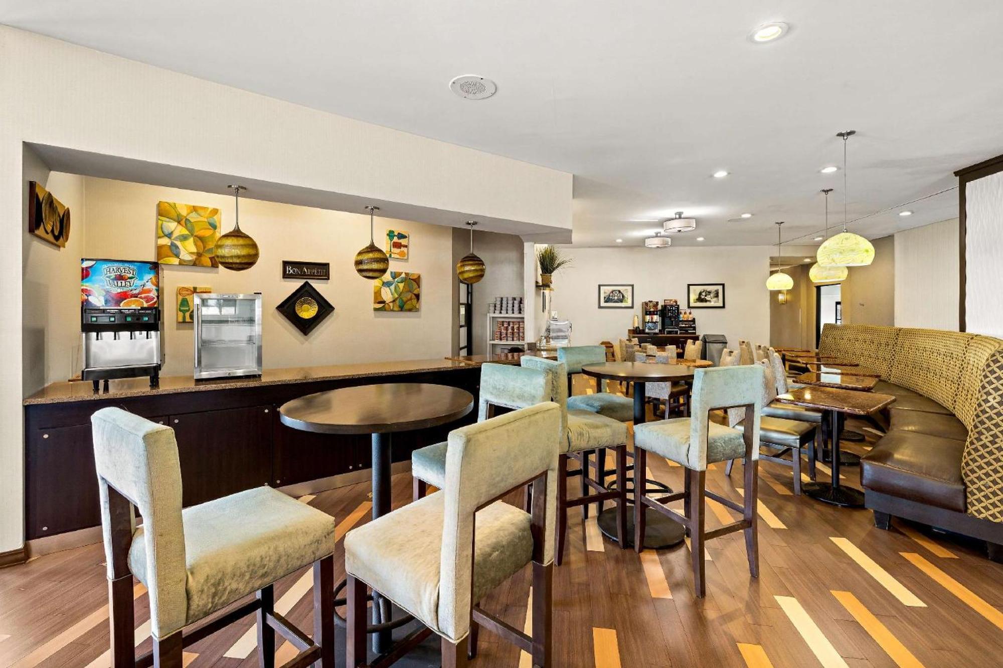 Best Western Plus Atrea Airport Inn&Suites Plainfield Exterior foto